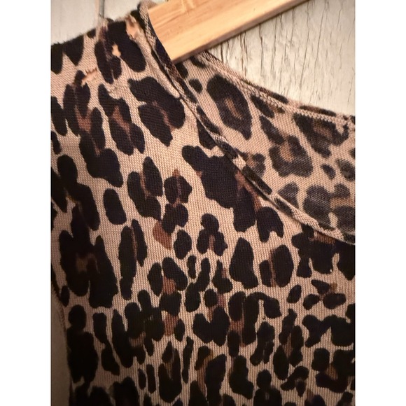 TORY BURCH LEOPARD Sleeveless Sweater Lightweight Wool W/ GOLD LOGO PULL Sz-Lg - Picture 8 of 10